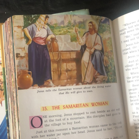 Bible books hardcover illustrated children books EUC vintage - Picture 8 of 10